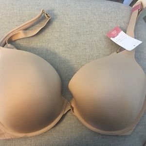 New with Tags Cacique Boost Plunge Bra- Size 46C.